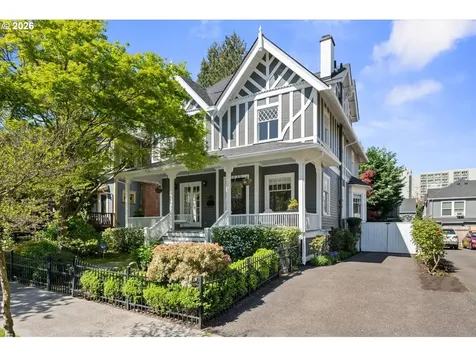 2035 NW Kearney Street Portland OR 97209