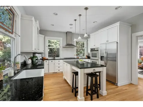 2035 NW Kearney Street Portland OR 97209