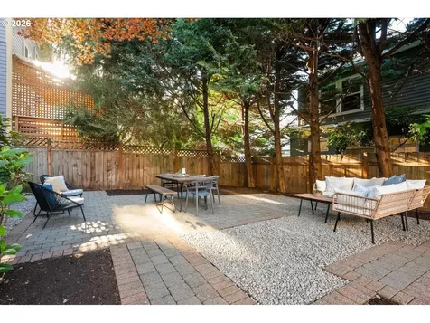 2035 NW Kearney Street Portland OR 97209