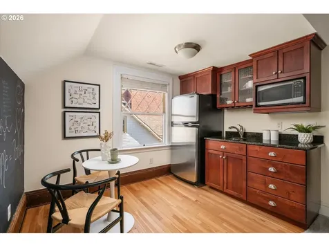 2035 NW Kearney Street Portland OR 97209