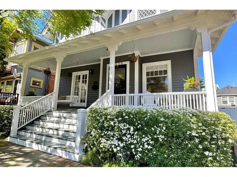 2035 NW Kearney Street Portland OR 97209