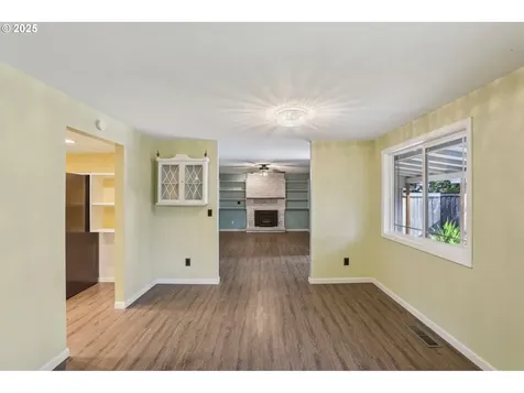 374 NE 34th Place Hillsboro OR 97124