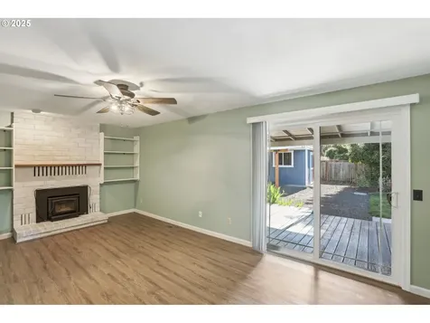 374 NE 34th Place Hillsboro OR 97124