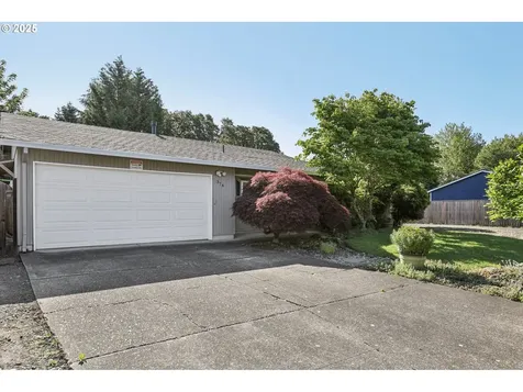 374 NE 34th Place Hillsboro OR 97124