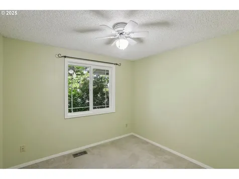 374 NE 34th Place Hillsboro OR 97124
