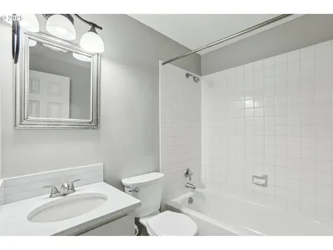 374 NE 34th Place Hillsboro OR 97124