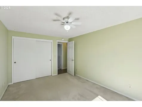 374 NE 34th Place Hillsboro OR 97124