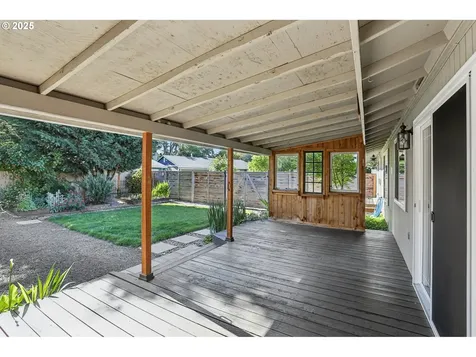374 NE 34th Place Hillsboro OR 97124
