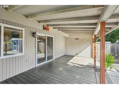 374 NE 34th Place Hillsboro OR 97124