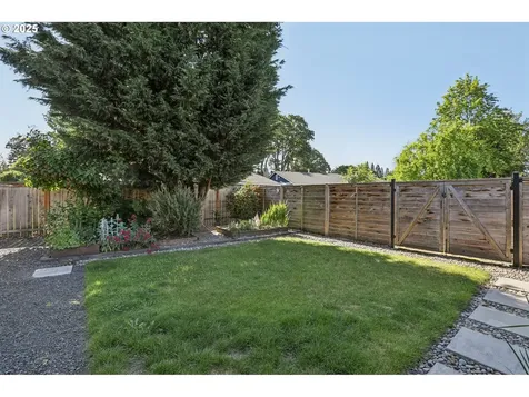 374 NE 34th Place Hillsboro OR 97124