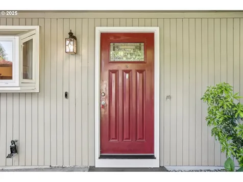 374 NE 34th Place Hillsboro OR 97124