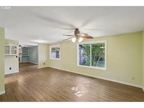 374 NE 34th Place Hillsboro OR 97124