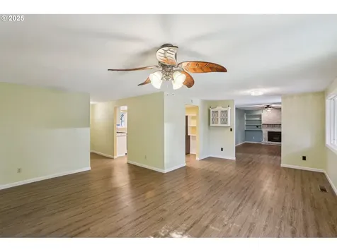374 NE 34th Place Hillsboro OR 97124
