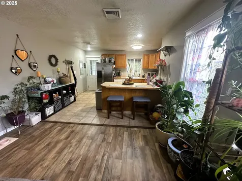1520 NE Winter Street Roseburg OR 97470