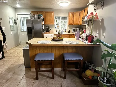 1520 NE Winter Street Roseburg OR 97470