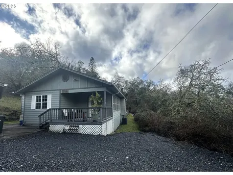 1520 NE Winter Street Roseburg OR 97470