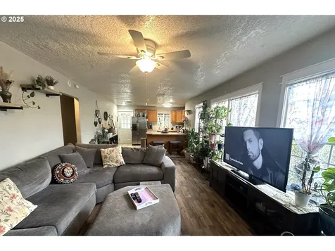 1520 NE Winter Street Roseburg OR 97470