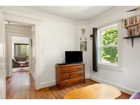 3219 SE Francis Street Portland OR 97202