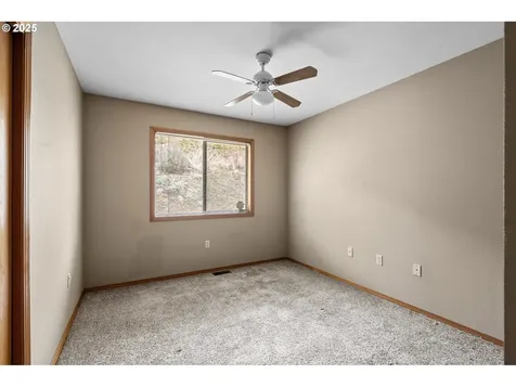 1221 NW Horn Avenue Pendleton OR 97801