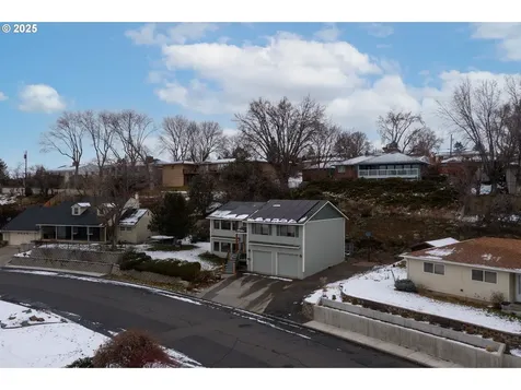 1221 NW Horn Avenue Pendleton OR 97801