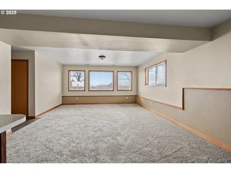 1221 NW Horn Avenue Pendleton OR 97801