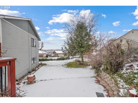 1221 NW Horn Avenue Pendleton OR 97801