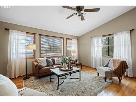 1221 NW Horn Avenue Pendleton OR 97801