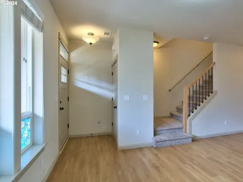 7728 NE Julie Ann Lane Hillsboro OR 97124