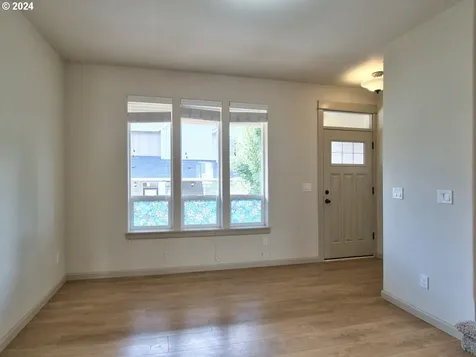 7728 NE Julie Ann Lane Hillsboro OR 97124