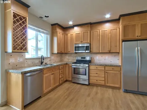 7728 NE Julie Ann Lane Hillsboro OR 97124