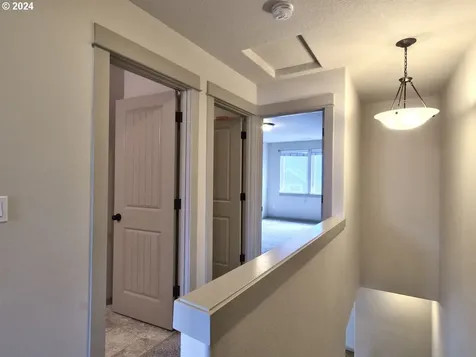 7728 NE Julie Ann Lane Hillsboro OR 97124
