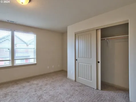 7728 NE Julie Ann Lane Hillsboro OR 97124