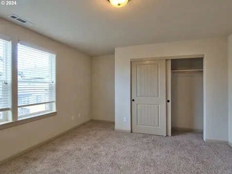 7728 NE Julie Ann Lane Hillsboro OR 97124