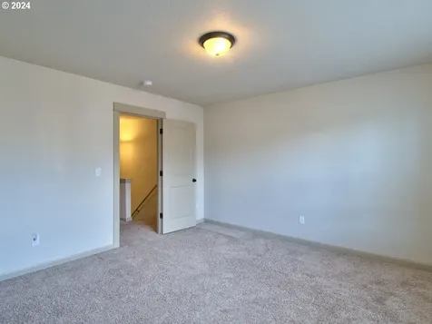 7728 NE Julie Ann Lane Hillsboro OR 97124