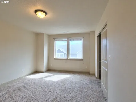 7728 NE Julie Ann Lane Hillsboro OR 97124