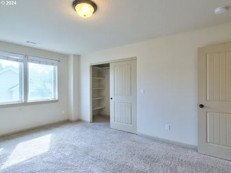 7728 NE Julie Ann Lane Hillsboro OR 97124