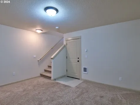 7728 NE Julie Ann Lane Hillsboro OR 97124