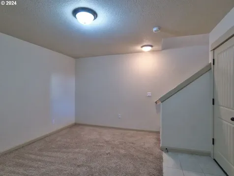 7728 NE Julie Ann Lane Hillsboro OR 97124