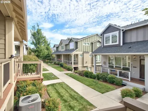 7728 NE Julie Ann Lane Hillsboro OR 97124