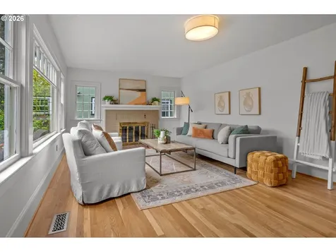 2933 NE 27th Avenue Portland OR 97212