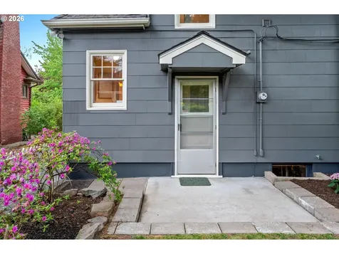2933 NE 27th Avenue Portland OR 97212