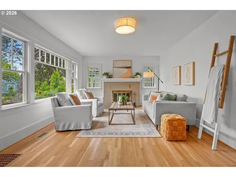 2933 NE 27th Avenue Portland OR 97212