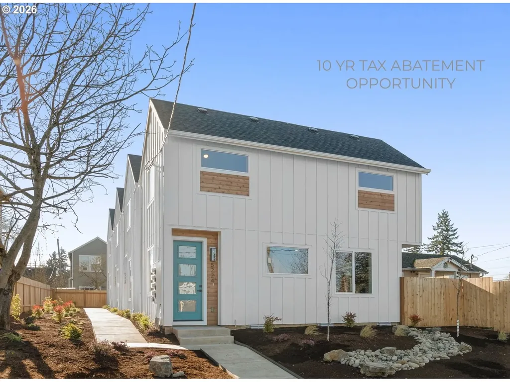 5224 SE Knapp Street Portland OR 97206