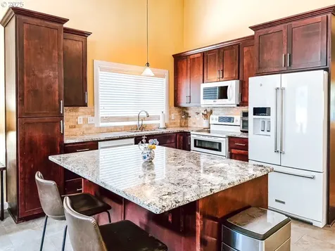 16305 NE 13th Street Vancouver WA 98684