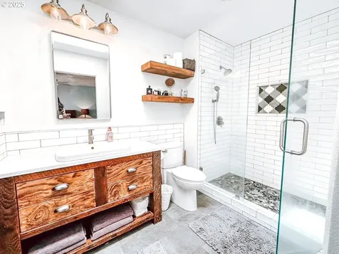 16305 NE 13th Street Vancouver WA 98684
