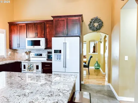 16305 NE 13th Street Vancouver WA 98684