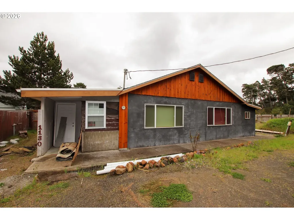 1120 Rhododendron Drive Florence OR 97439