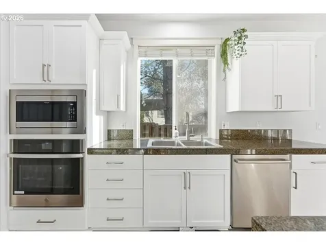 3775 NW Hilton Head Terrace Portland OR 97229