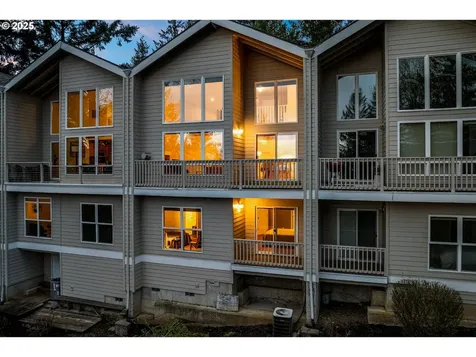 258 Cervantes Lake Oswego OR 97035
