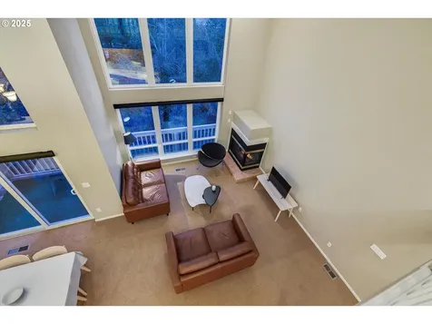 258 Cervantes Lake Oswego OR 97035